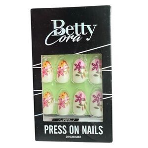 Brand New Womens Betty Cora Floral & Solid Press On Nails